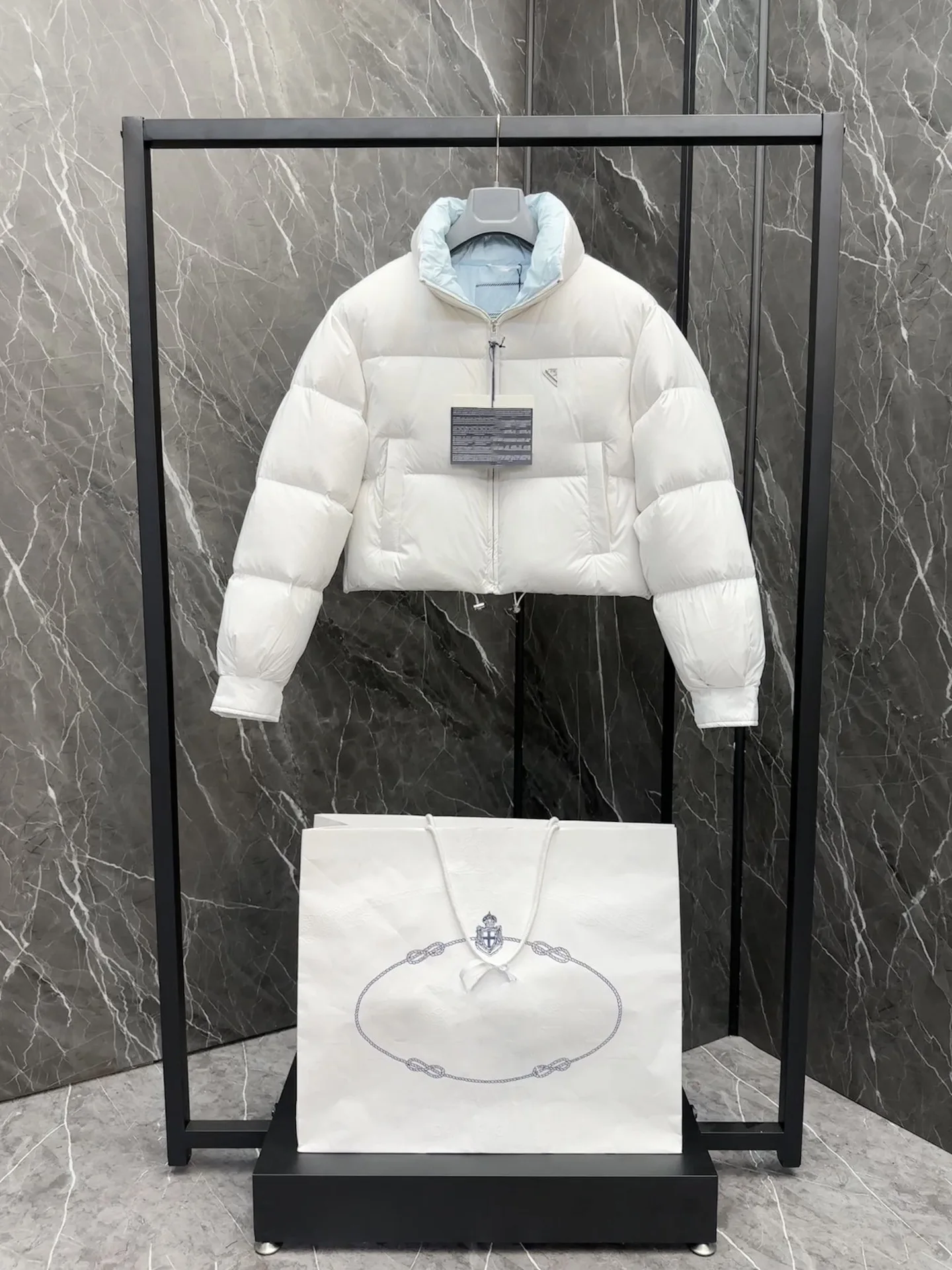 2024 New Arrivals Cold Winter Clothes for Women Fluxury High Quality Short Women Down Jacket