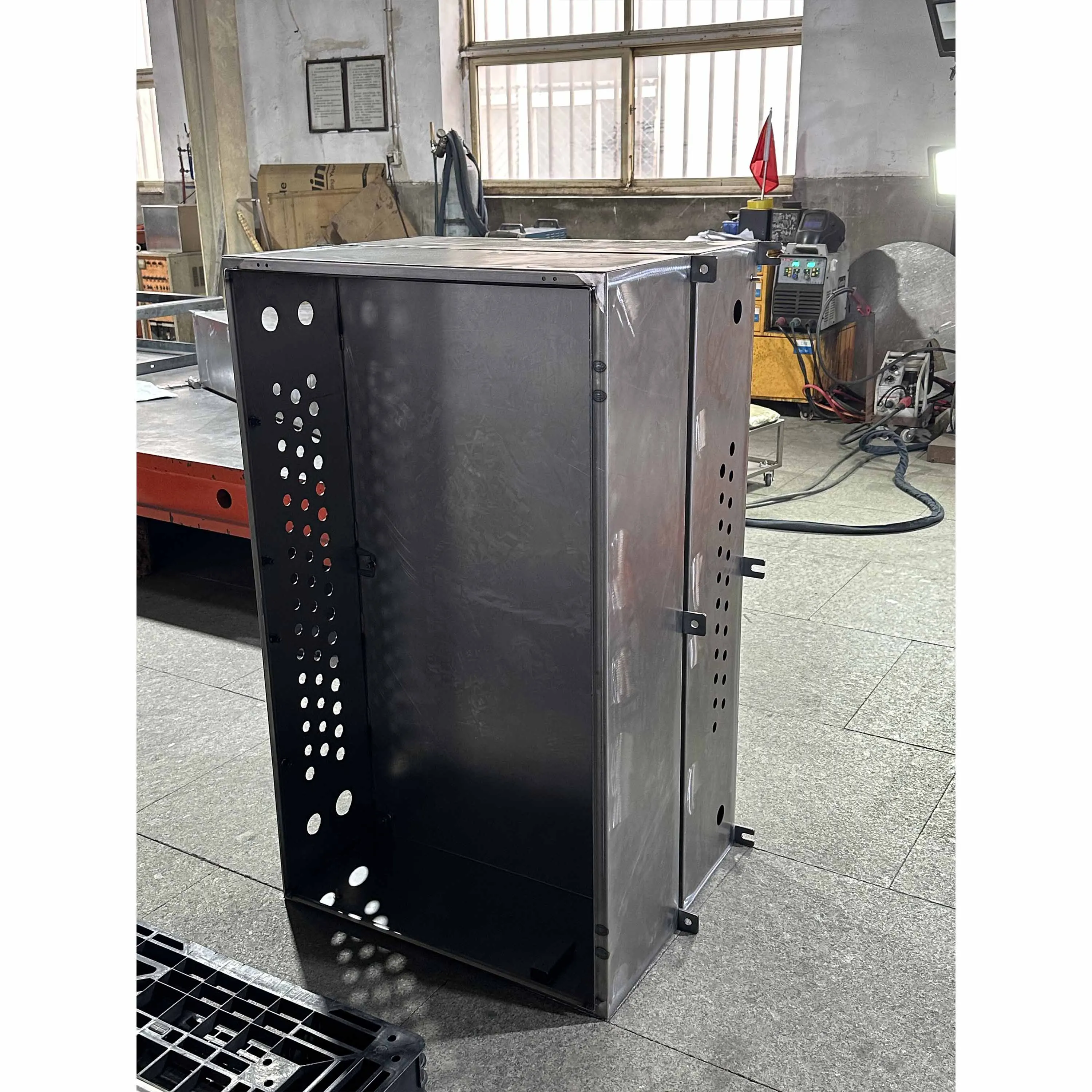 Factory Manufacturer sheet metal fabrication steel enclosure cases machine device metal enclosure