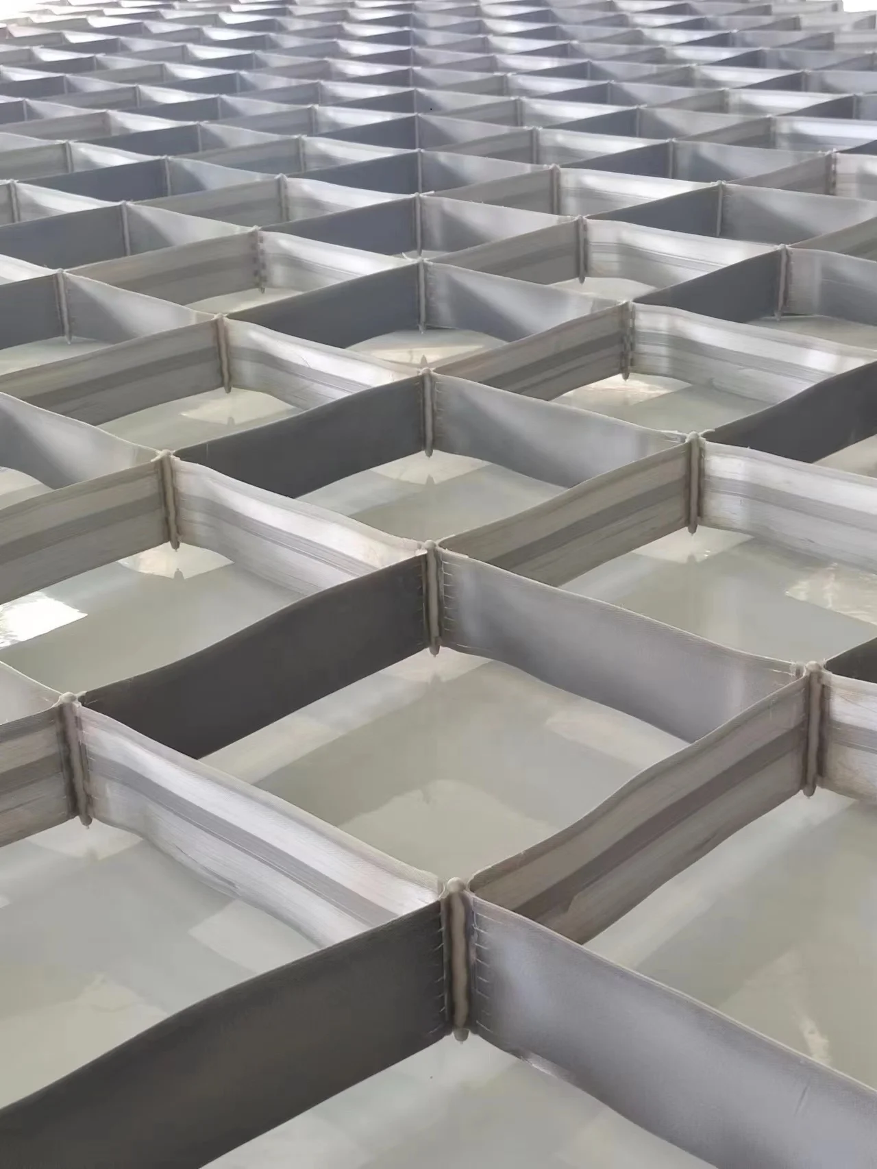 Superior to geogrid plastic geocell PP/PE/HDPE materials Subgrade construction on sale