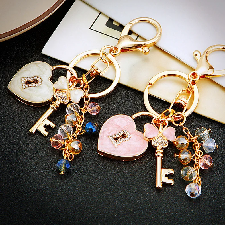 Wholesale Gift Female-Friendly Creative Clover Love Lock Metal Keychain Diamond Inlaid Concentric Lock Bag Pendant