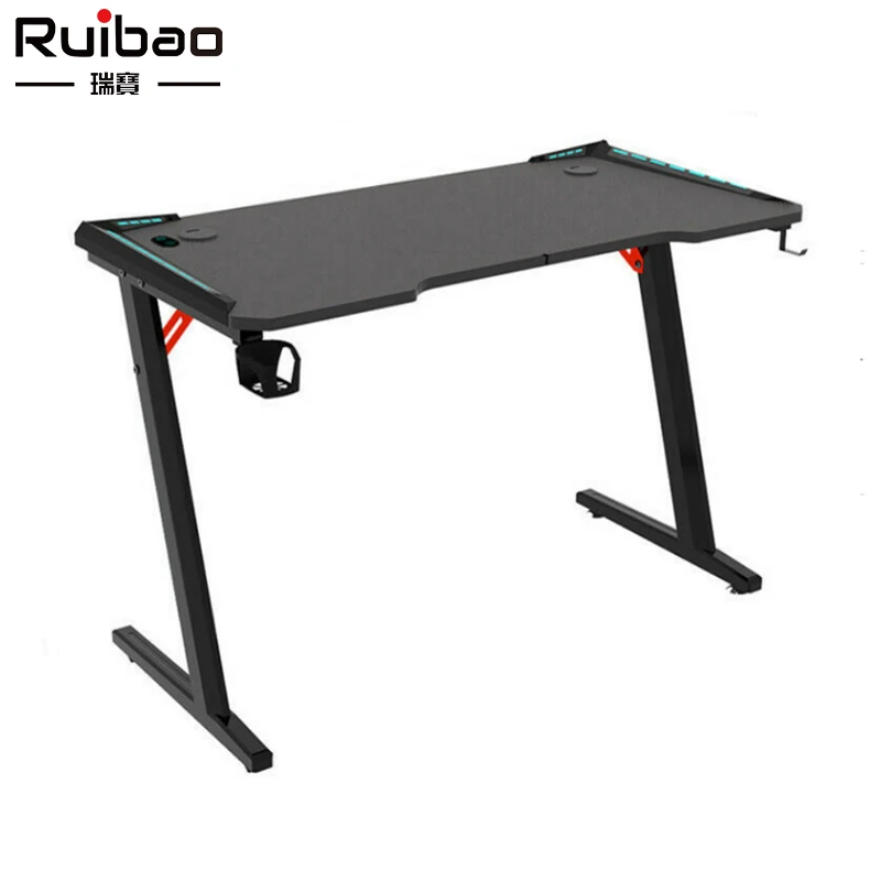 Игровой стол с регулируемым компьютерным столом