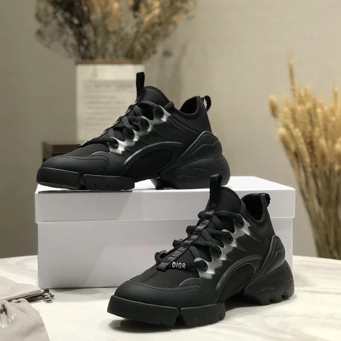 
D high version platform daddy shoes girl 2020 new spring inside heighten plank shoes white sponge cake sports shoes trend 