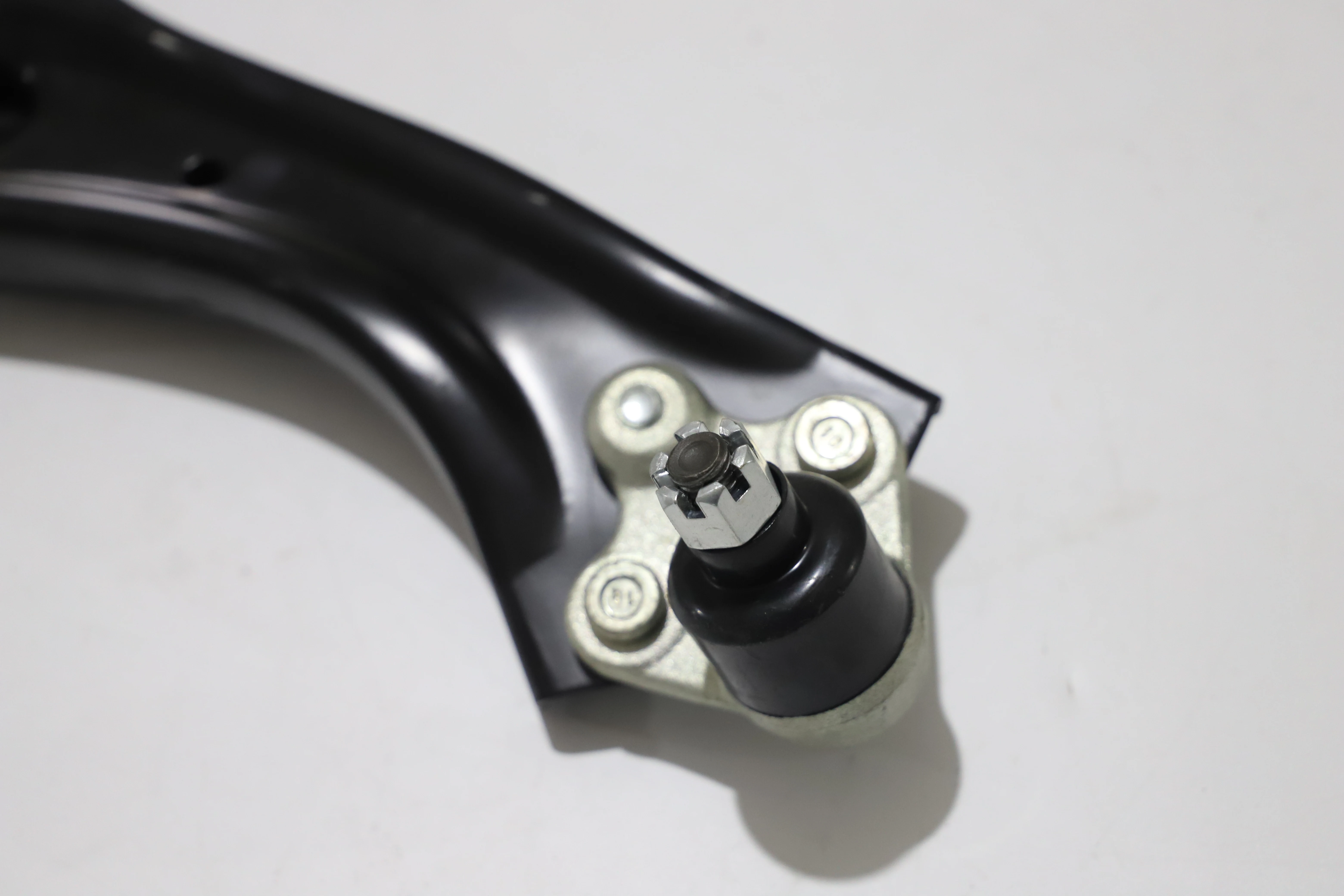 Control arm for HYUNDAI Solaris 2017- 54500-H5000 54500-H8000 54501-H5000 54501-H8000