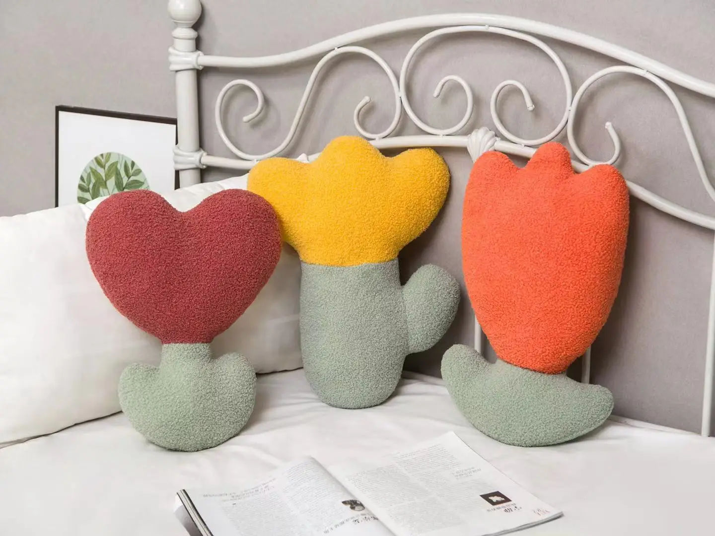 Cute Tulip Flower Pillow Teddy Velvet Shaped Decoration Sofa Toy Cushion Flower Plush Cushion