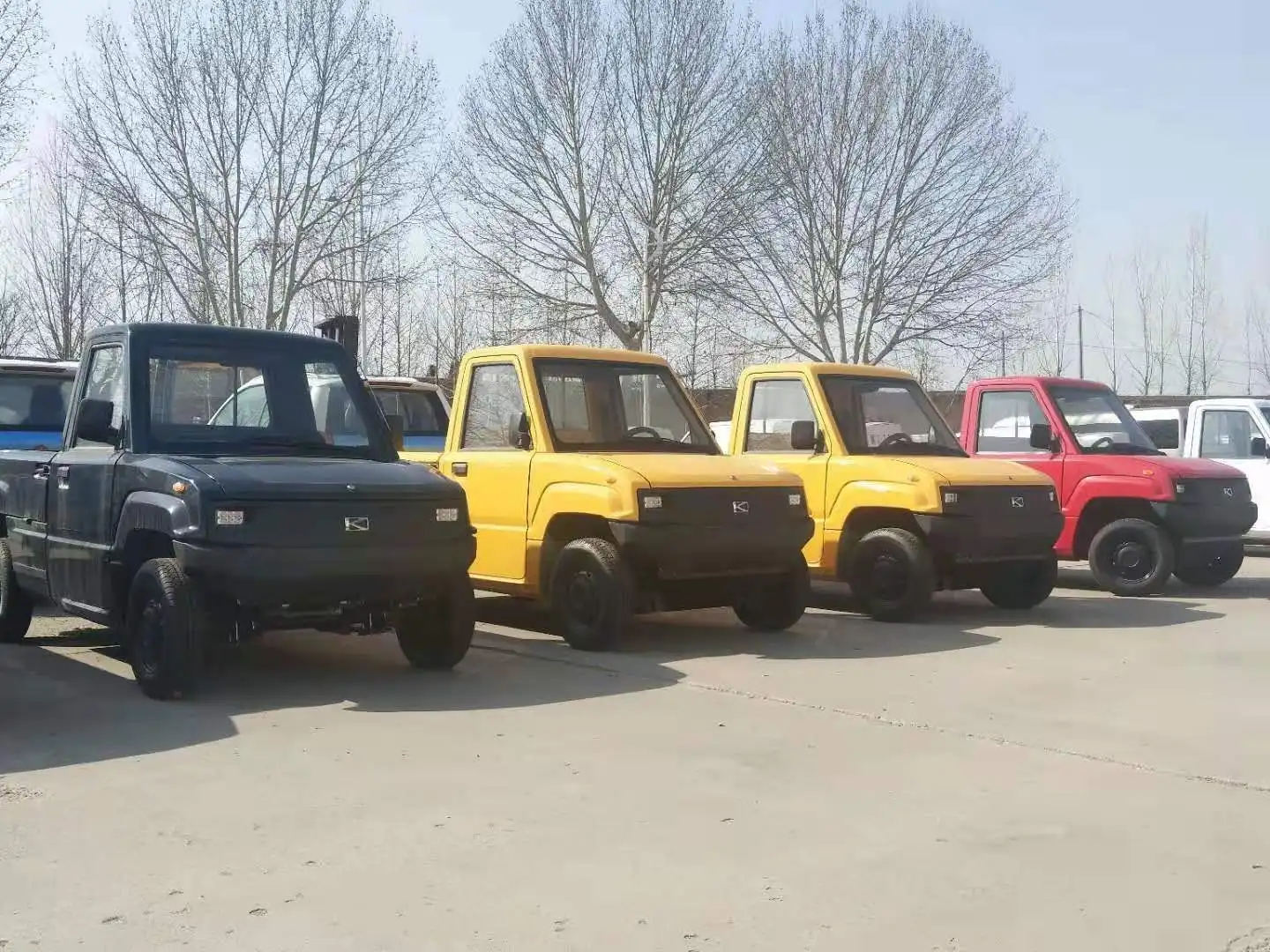 Auto low speed vehicle Pickup 72v 4000w 4 Wheel Electric Car New Cheap Four Wheels Adults Electric Pickup Trucks Electric Cars