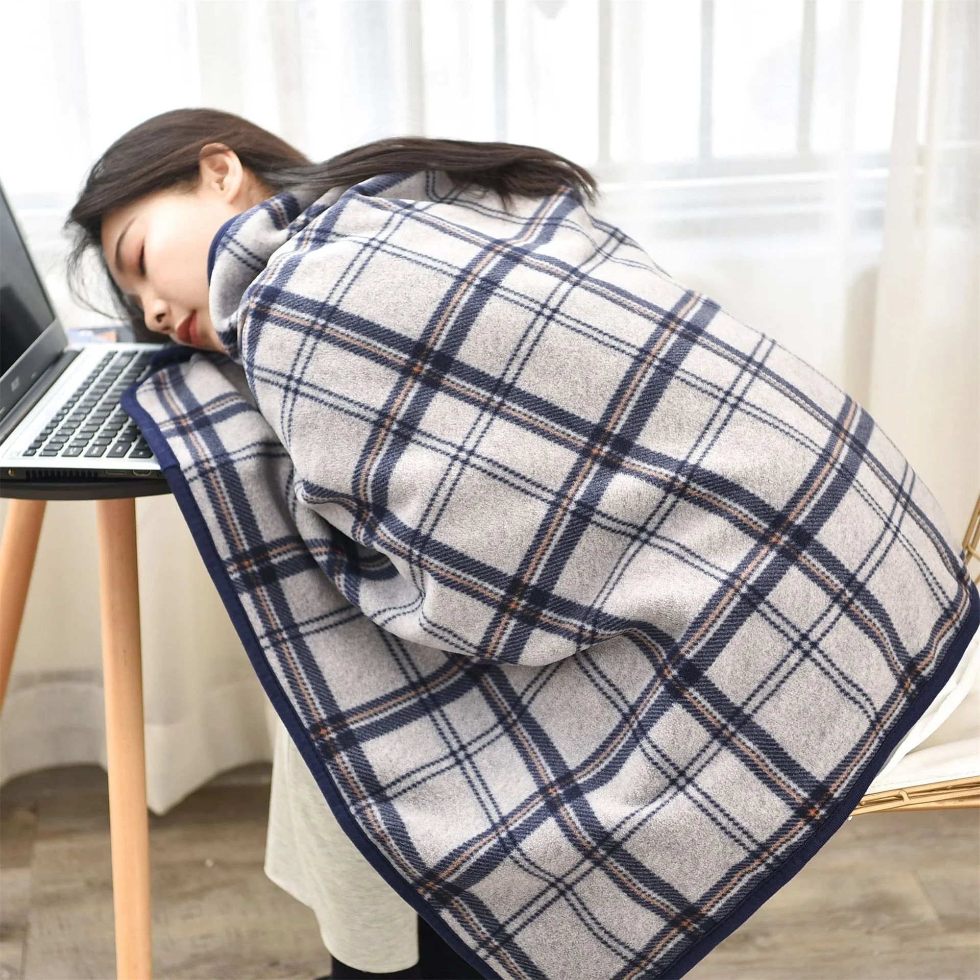 Wholesale Low Moq Autumn Winter Plaid Super Soft Thickened Office Nap Cape Blanket Scarf Shawl