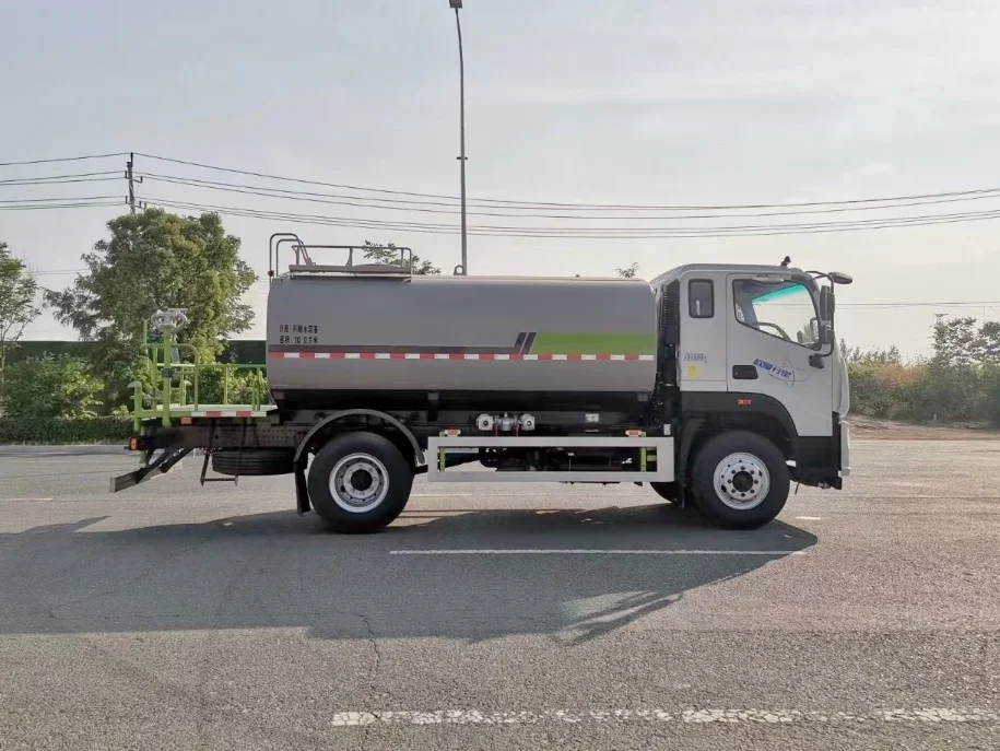 The Best-selling 10-cubic Foton 4*2 Single-bridge Sprinkler Truck in 2024
