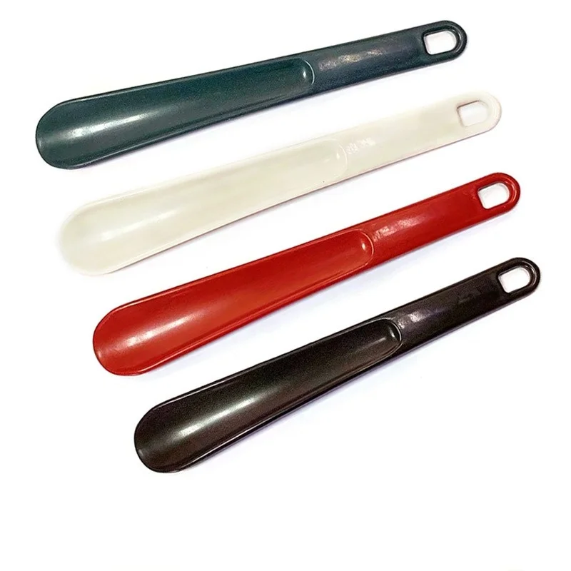 Custom LOGO 25 CM Plastic Shoe Horn Lazy Short Shoe Spoons Mini Plastic Small Shoehorn Shoe Puller