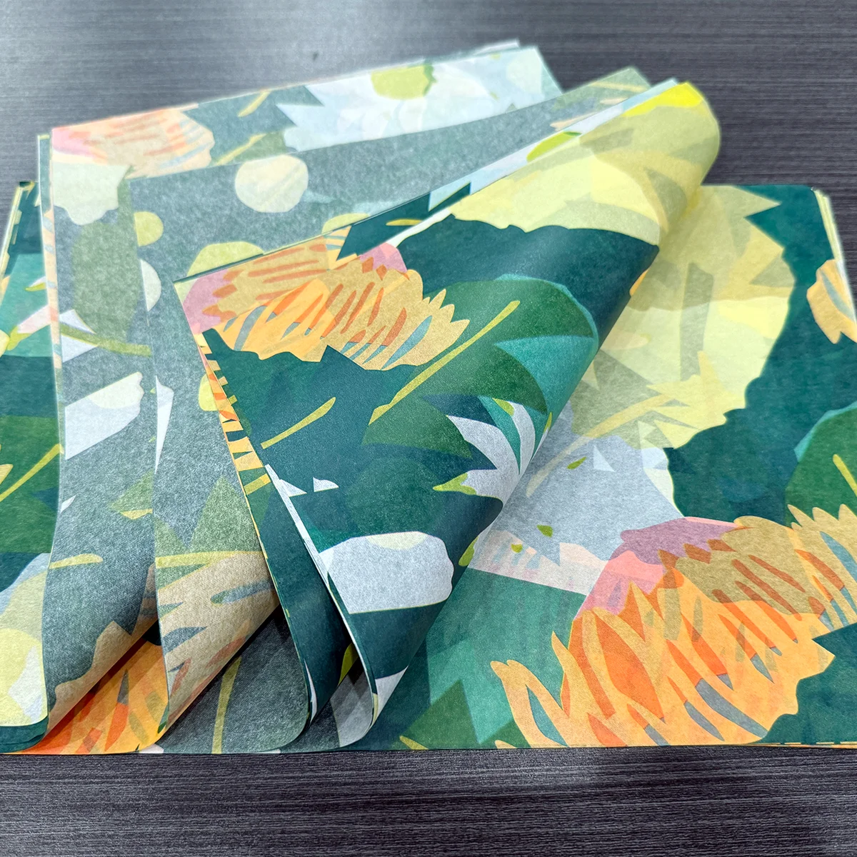 Wholesale 21g Kraft Art Coated Paper Custom Printed Pattern Environmentally Friendly Clothing Lined Wrapping Paper