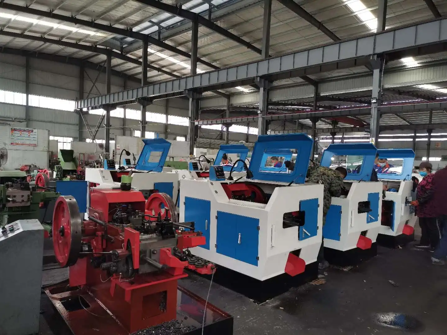 Высокоскоростной автоматический винтовой станок для холодной резки