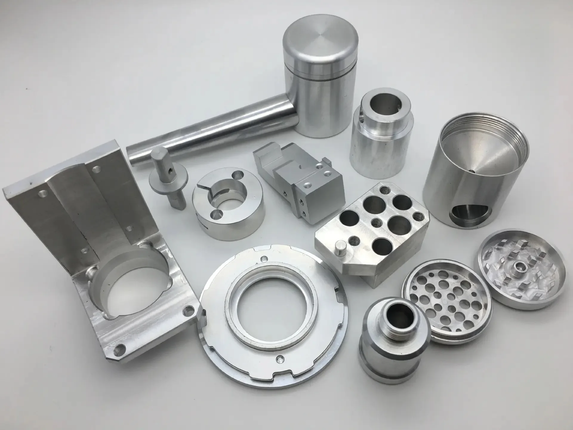 Customized services for mechanical parts and products Customized machining CNC