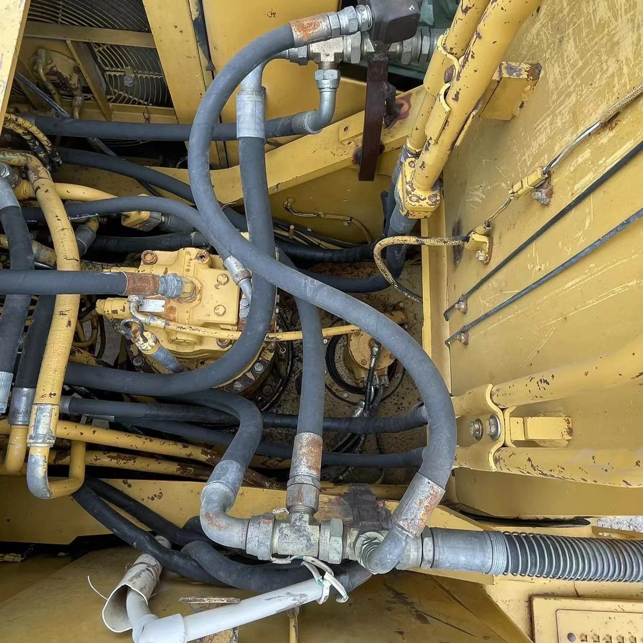 used Caterpillar 325C CAT 325BL excavator CAT 320 325 330 excavator machine in stock ready for delivery