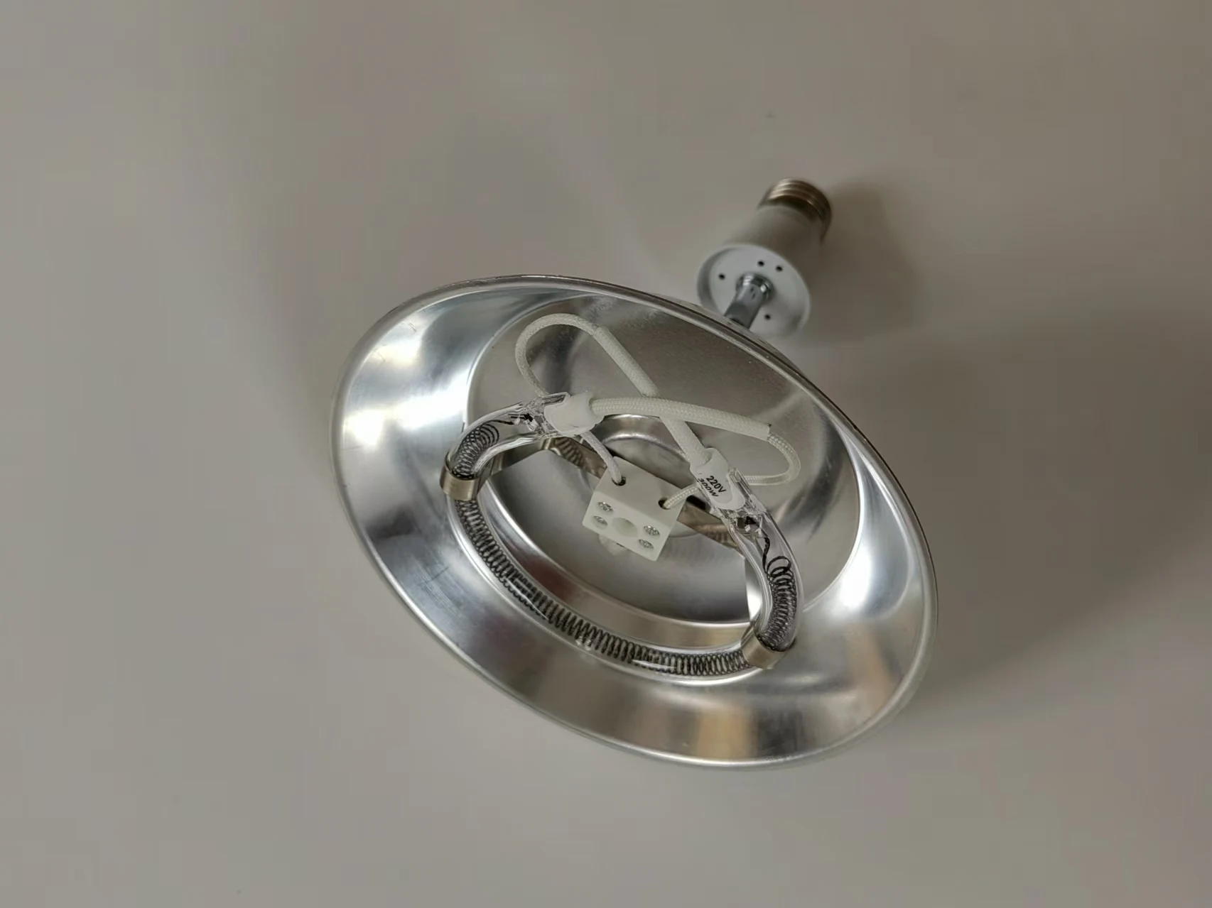 Factory direct sale poultry pig goat house heat lamp protector electric Infrared heating light lampshade for animal farm