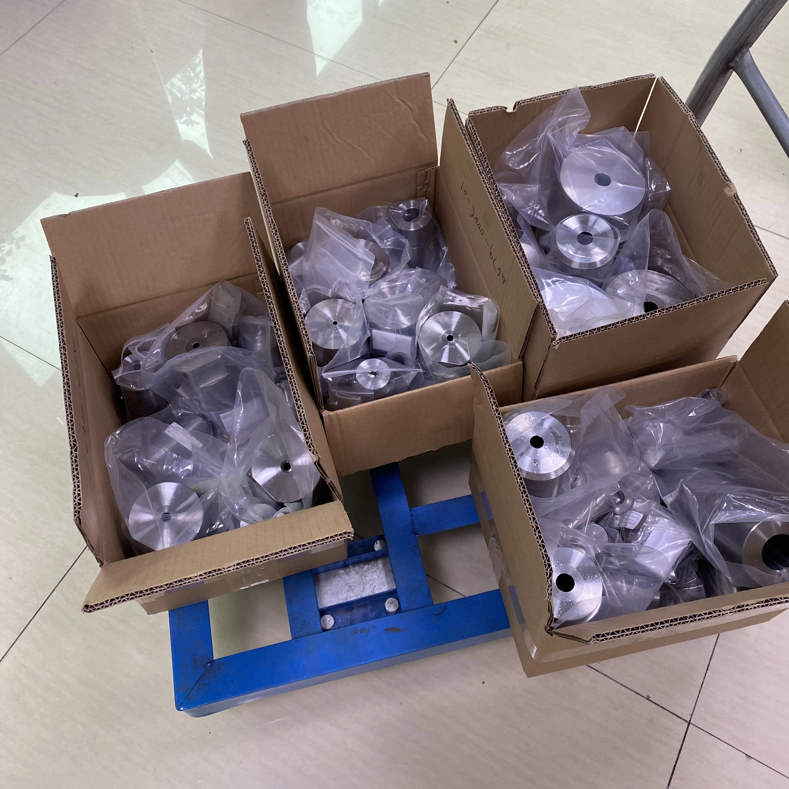 China Factory Tungsten Carbide Cold Heading Die Nut Heading Die 1 Die 2 Blow Heading Machine