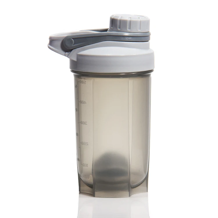 Wholesale 16oz 20oz Portable Plastic Sport Water Bottle Gym Protein Shaker Bottle With Mixing Ball