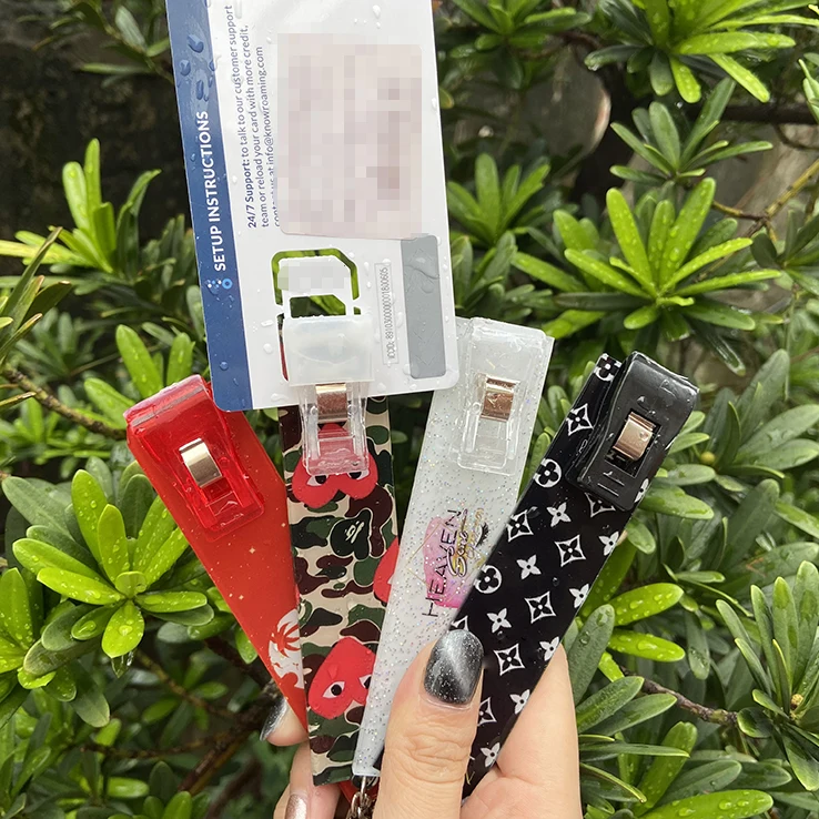 Wholesale Acrylic Card Grabber Keychain Custom Your Own Card Grabber For Long Nails