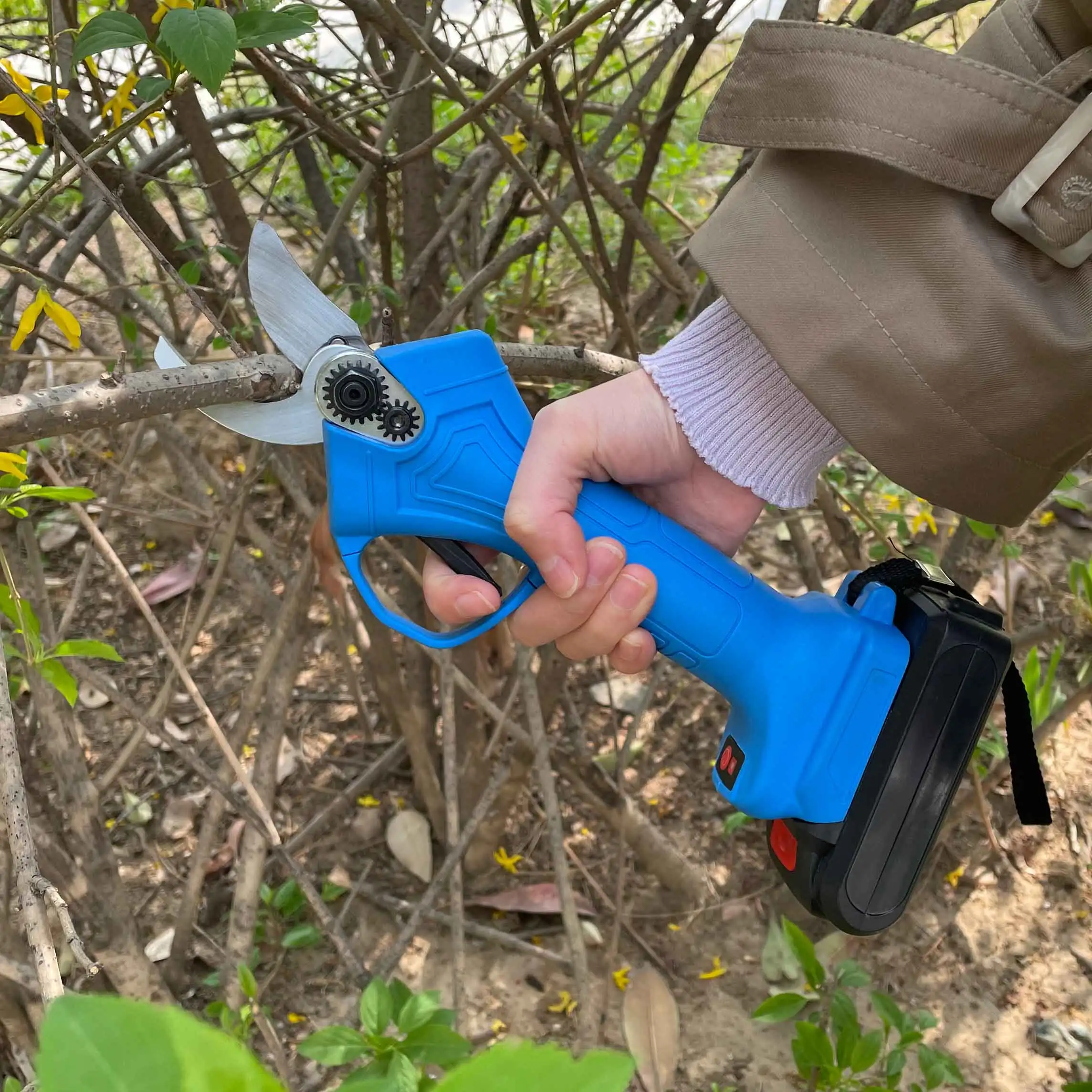 Household Garden Cutter 0-28mm Battery Powered Trees Pruning Shears Cordless Lithium Electric Branch Scissors