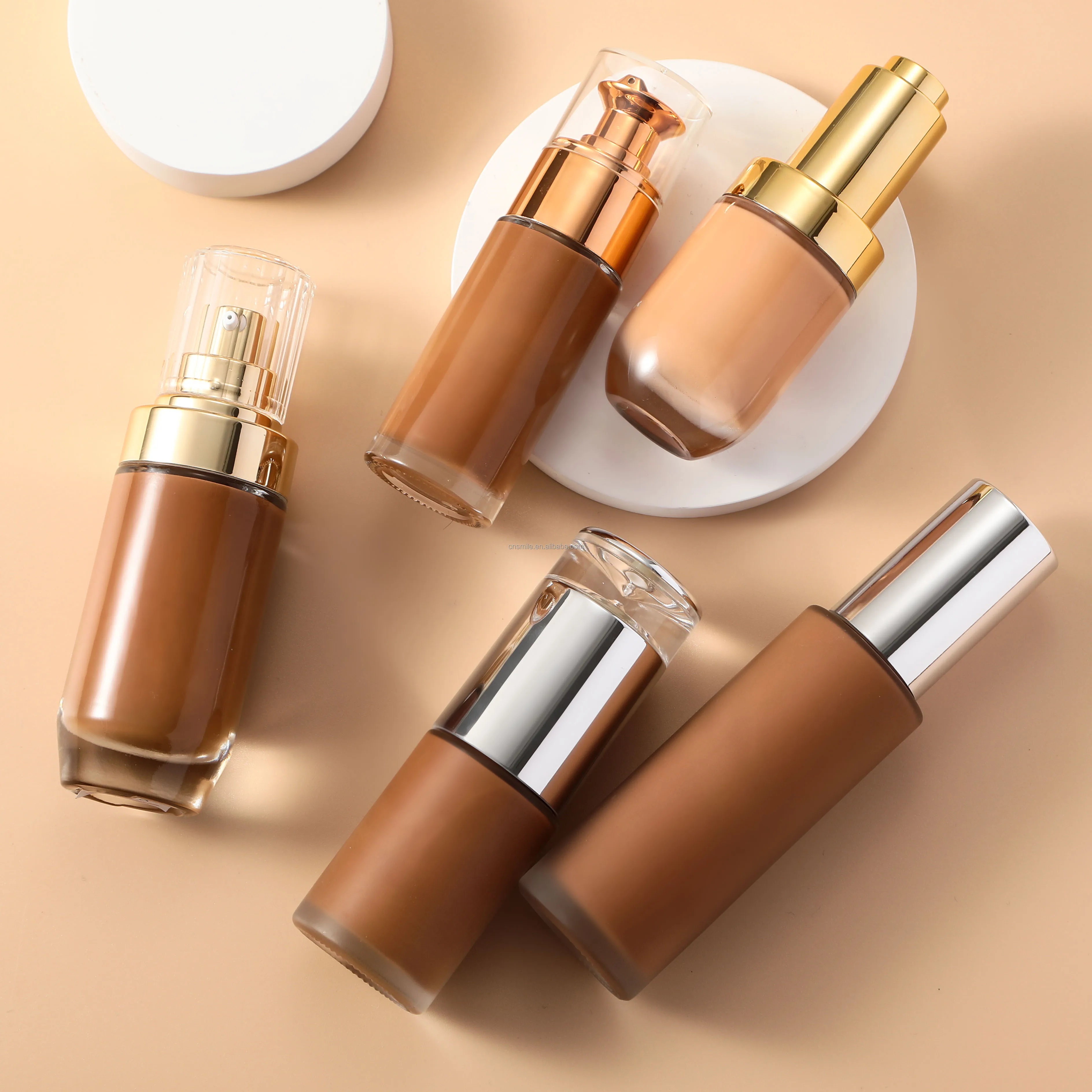 L676 Best Selling Lightening High Quality Private Label Soft Matte Liquid Foundation