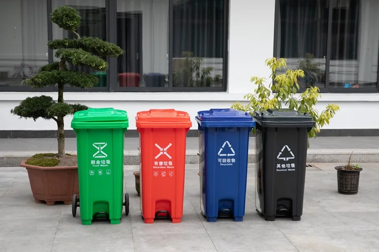 Custom Logo Public Large Outdoor Waste Bin Garbage Container 120 Liter Trailer Type Trash Can