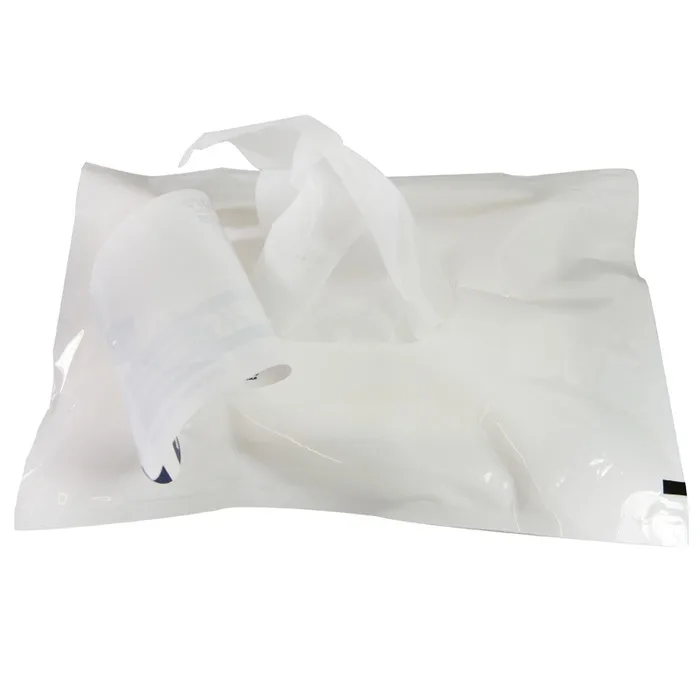 Good quality baby wipes in stock, English packaging, safe and convenient Wet wipes wet tissueature Type