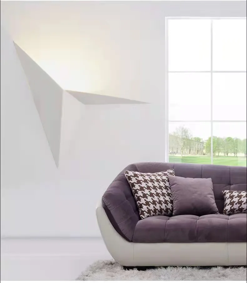 Creative Wrought Iron Special-Shaped Triangle Wall Lamp Nordic Minimalist Bedroom Bedside Study Hotel Room Mirror Headlight