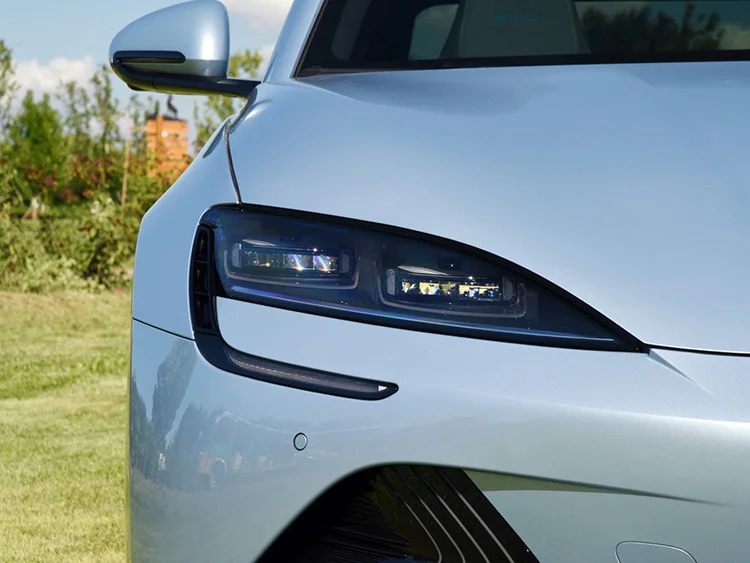 Factory Price BYD Seal Aurora White BYD Seal 2023 Electric Vehicle BYD Seal Ev for Sale