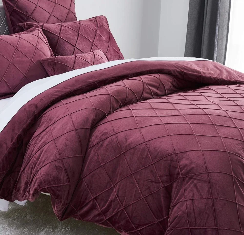 VB5009, Luxury  Crystal Velvet Duvet Cover Set - Pinch Pleated Pintuck Bedding with Home Decor 3 Pieces Per Set With Pillowcases