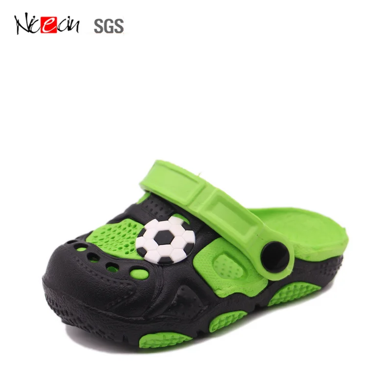 Распродажа, садовая обувь для мальчиков EVA, украшение для футбола, сандалии для сабо