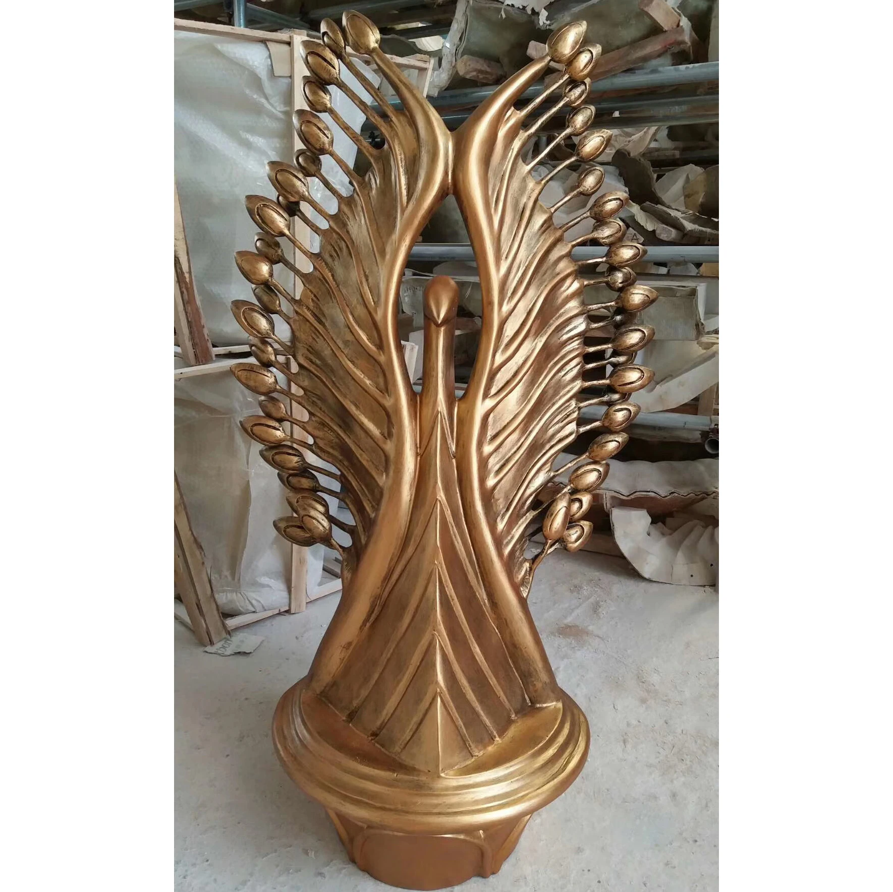 Garden Metal/Fiberglass Hot Selling Good-looking and affordable modern art statues and sculptures