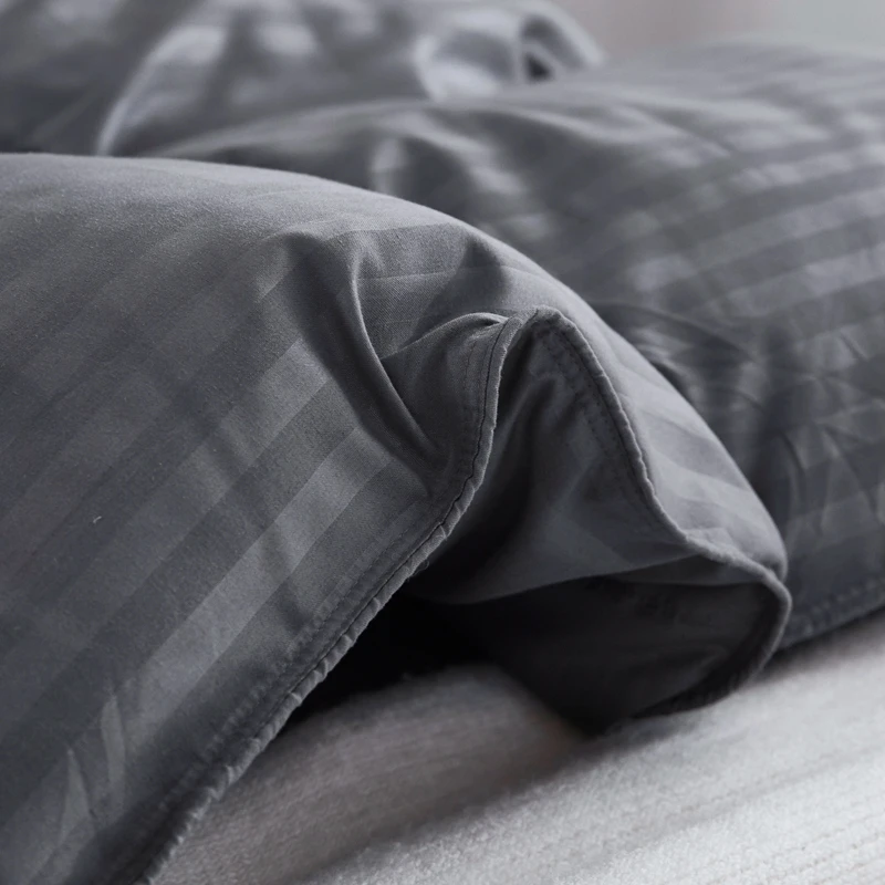 Wholesale Price Cheap Quilt Chemical Fiber Quilt All Season Handmade 100% Polyester Adult Thickened Skin-friendly Filling Gray