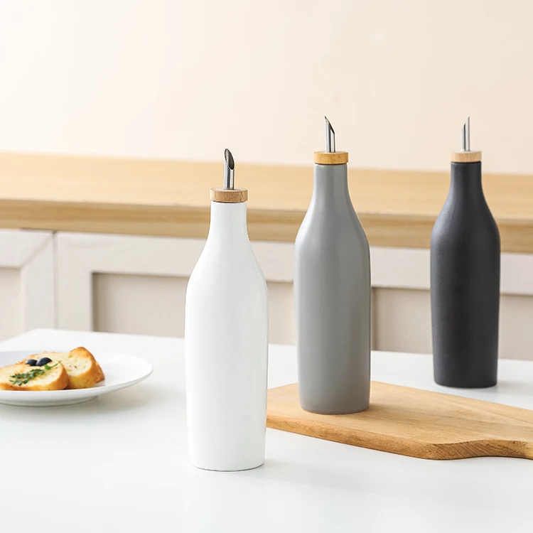 Customized Logo Home Kitchen Liquid Condiment Vinegar Jar Ceramic Soy Sauce Bottle With Stainless Steel Spout