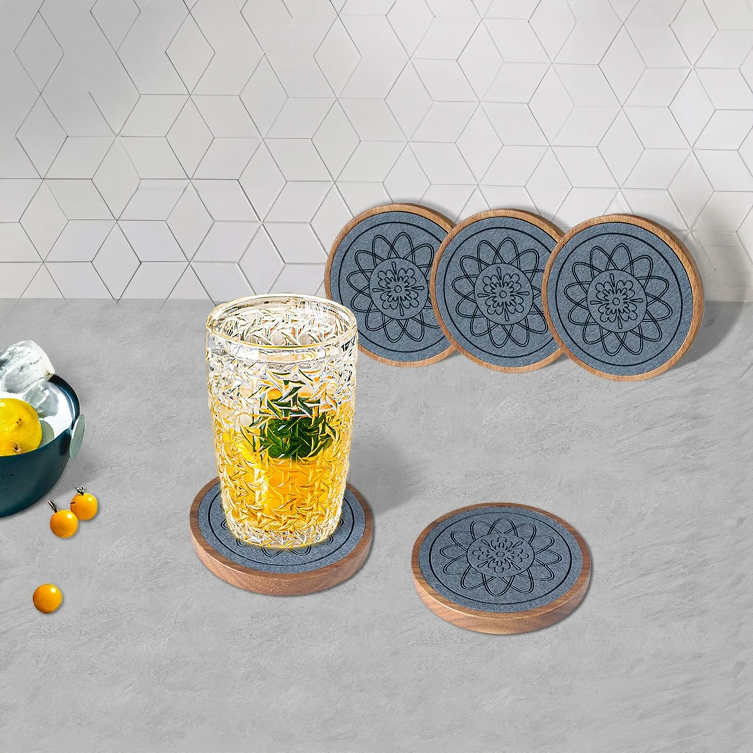 Absorbent Coaster for Coffee Tabletop Protection Non-Slip Sets of 5 Wood Coasters for Drinks