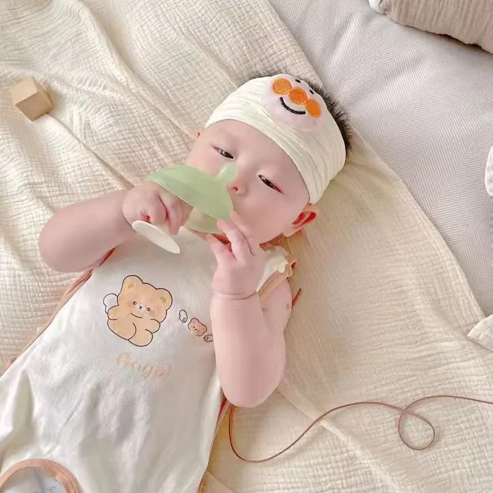 Newbon Super Soft ltra-Light Liquid Silicone Mushroom Nipple Chew Baby teether Soothing Toy For 0 to 6 months