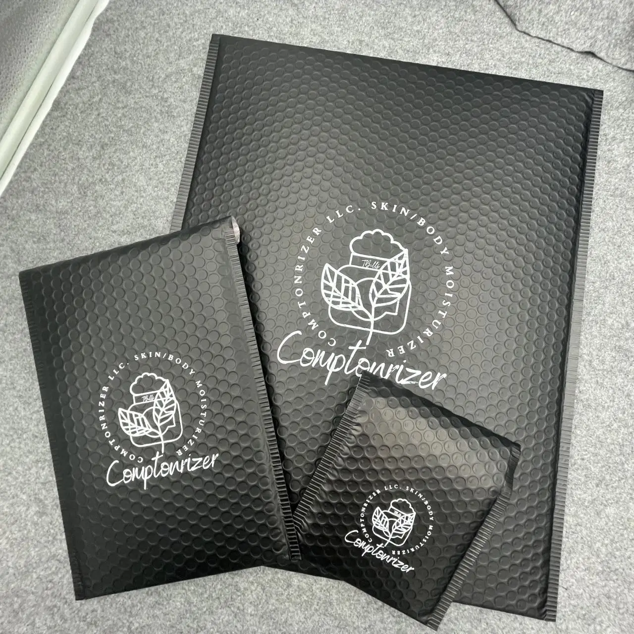 Envelope packaging custom logo compostable courier bag bubble mailer packaging bags for clothes