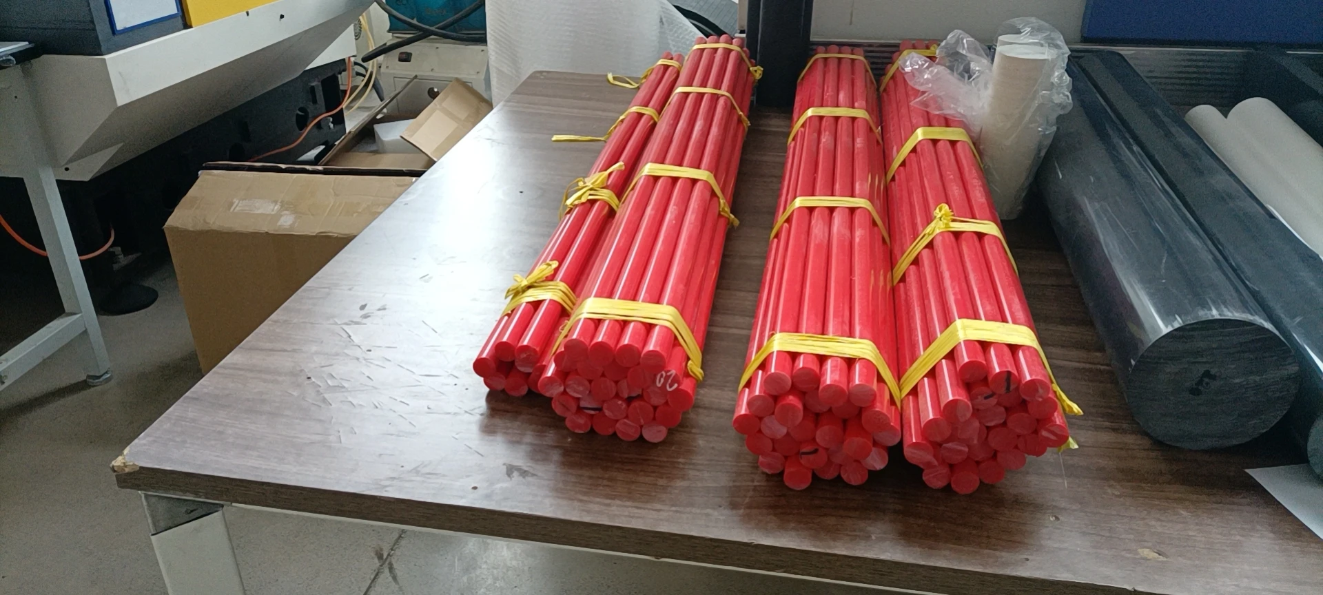 Special Material Plastic Board Acetal engineering plastic Pom C Plate Stick  500mm pom rod