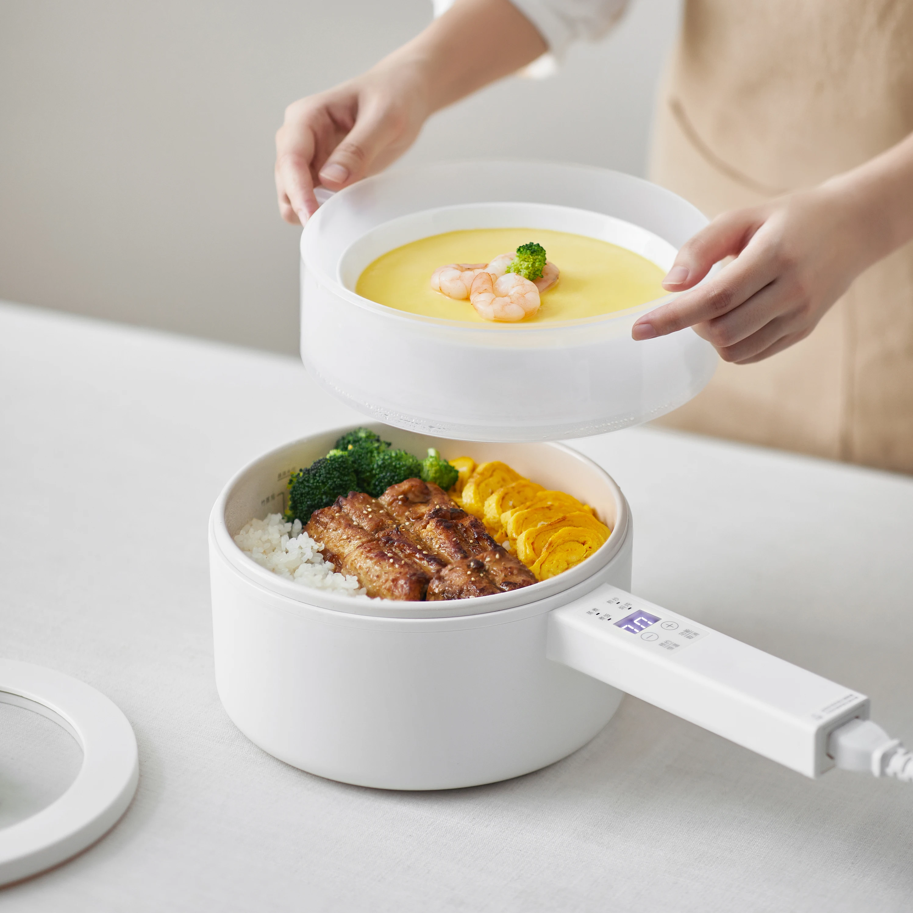 Hot Sales Intelligent 2L Electric Hot Pot Home use Nonstick Electric Skillet Hot Pot Multi Cooker