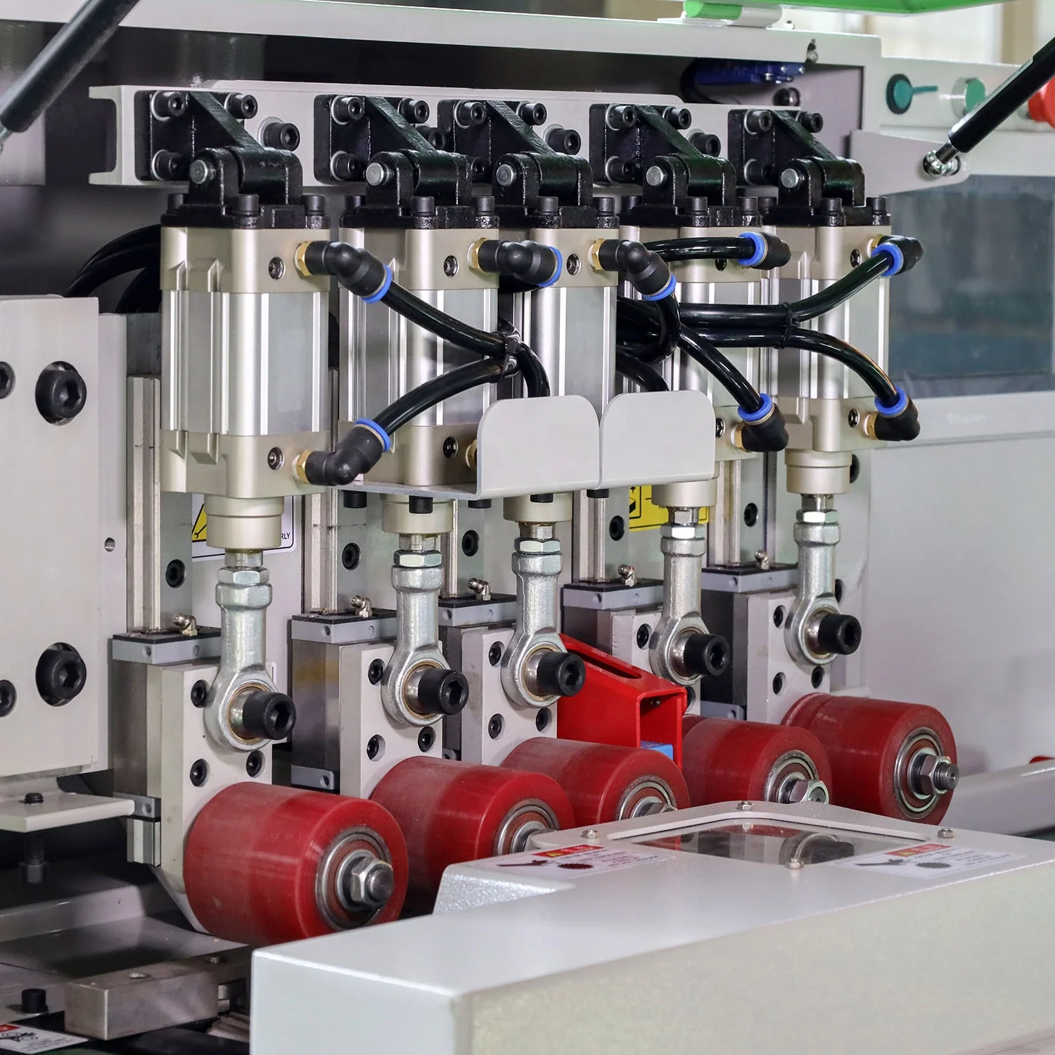 Finger Joint Board Making Machine Optimizing Cross Cut Off Saw with Conveyor