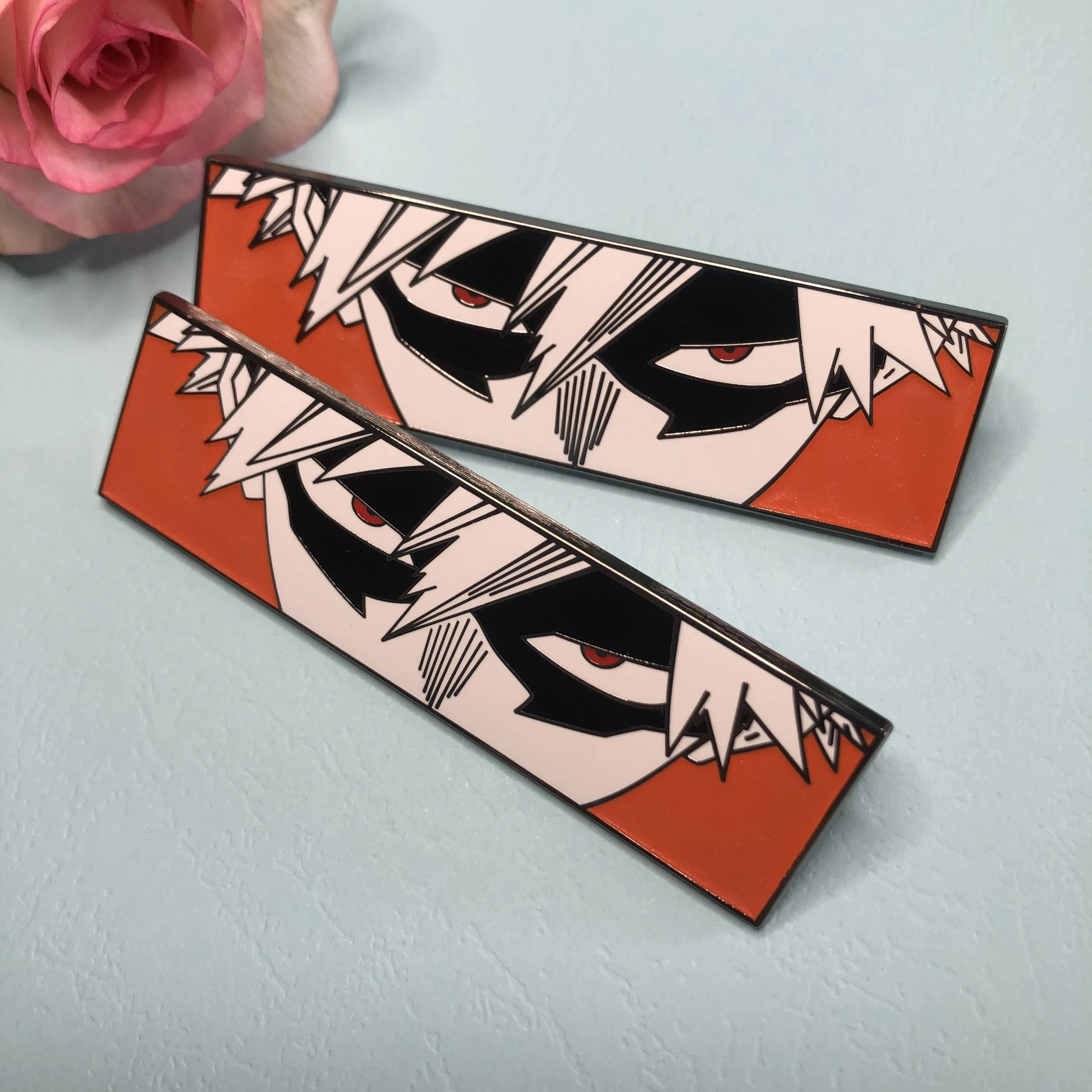 Kunshan Metal Crafts supplier Chains and pendants hard enamel pearl with the swirls Custom Lapel Pins