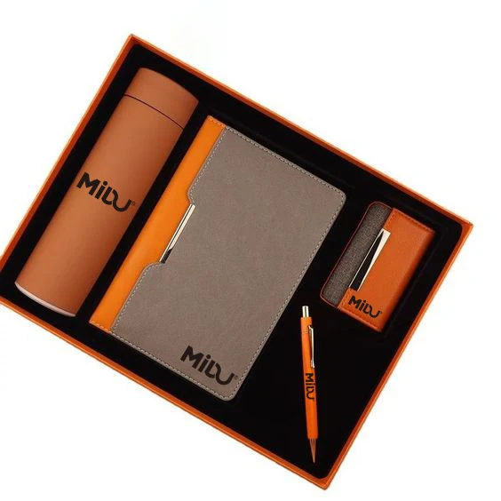 2024 New Product Hot Sale High Quality Classical Bottle Notebook Name Card Holder Pen 4 in 1 Office Business Gift Set