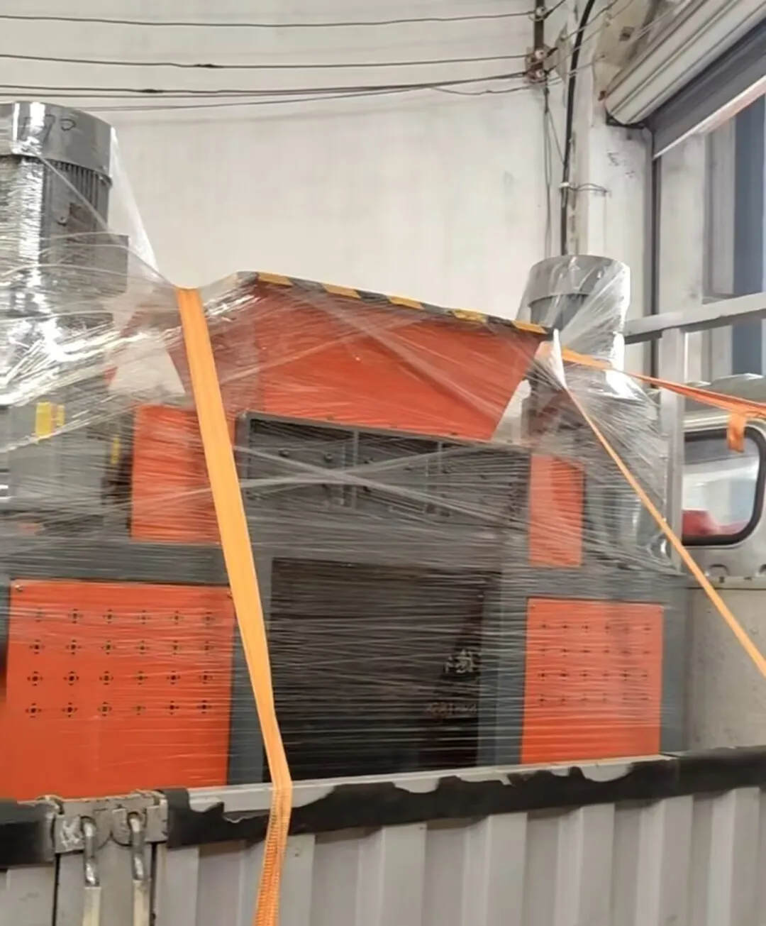 Dete plastic waste double shaft shredder machine waste plastic pallet bottle car shell metal shredding recycling machine