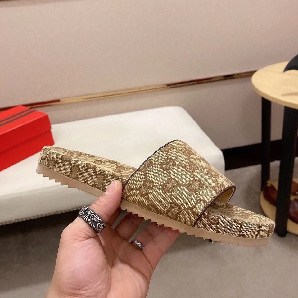 Wholesale With Logo Slippers Female Fashion Flat Slippers Bathroom Casual Style Shoes Non-Slip Sandals