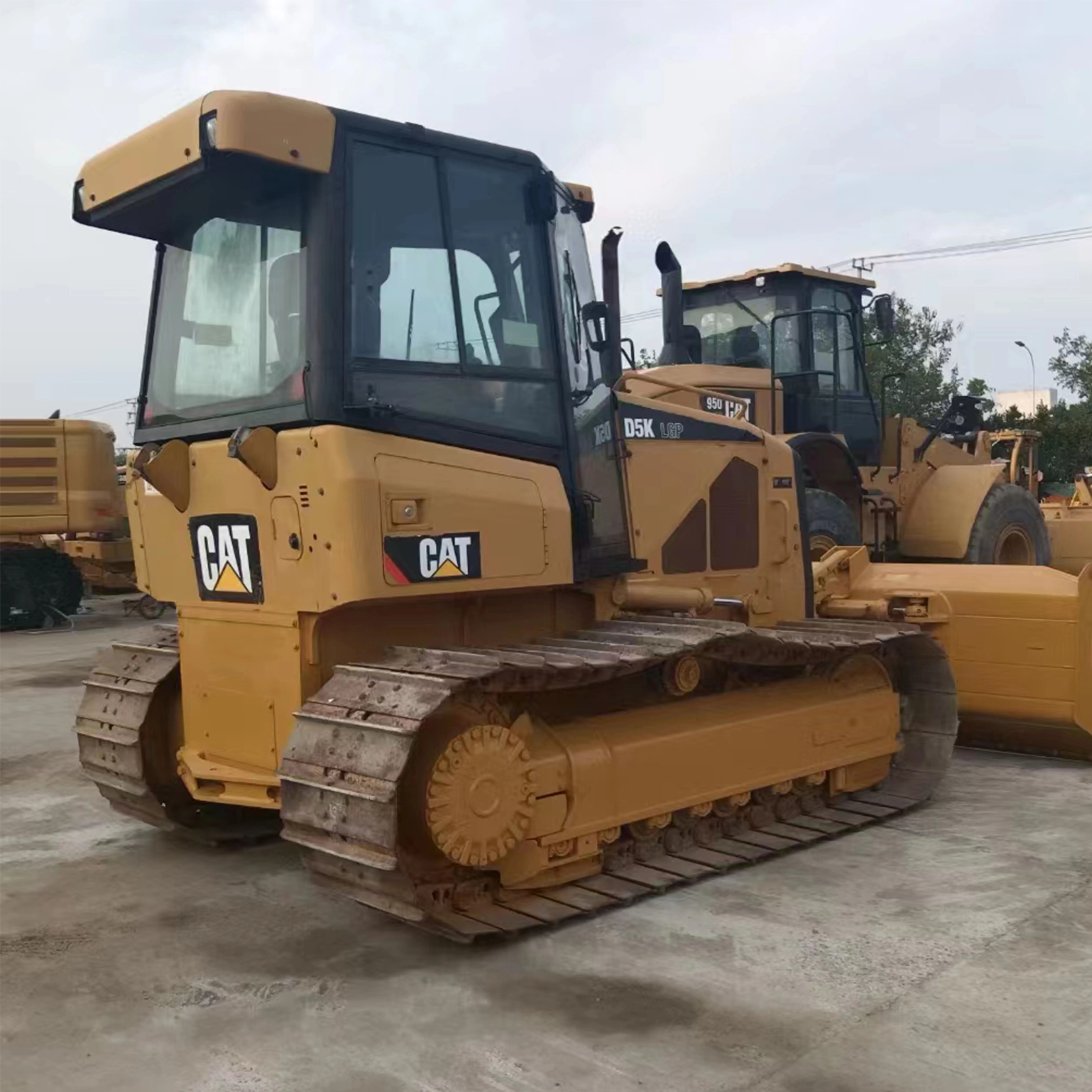 Землеройное оборудование гусеница d5k гусеничный бульдозер cat d5 модель бульдозера