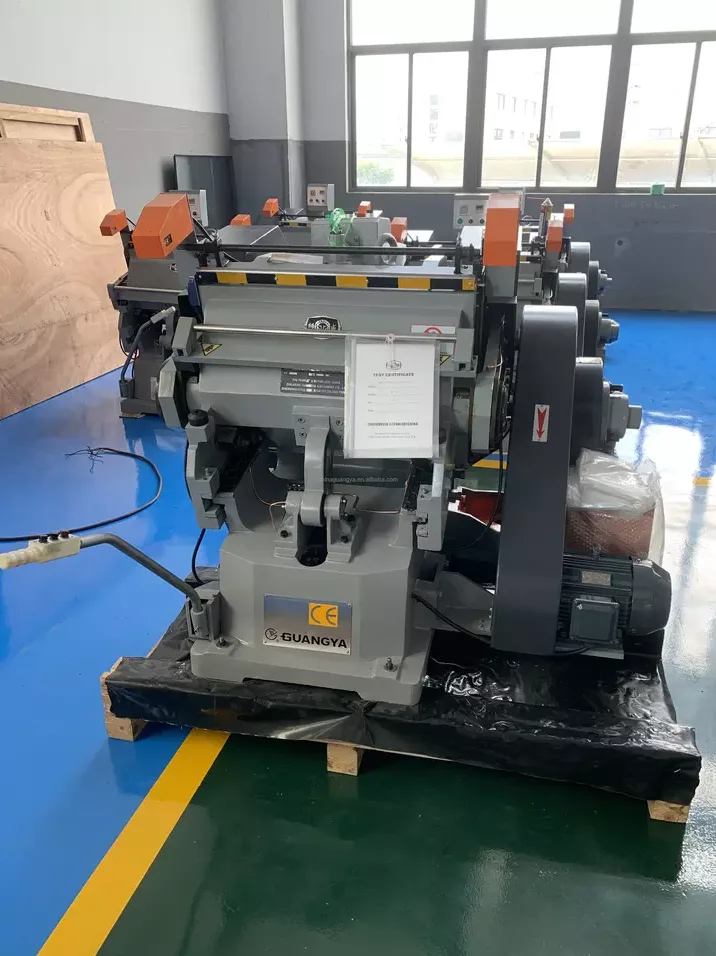 ML-750 Manual troqueladora maquina Paper Card Die Cutting and Creasing Embossing Cutter Machine 750 X 520 mm For Small Box