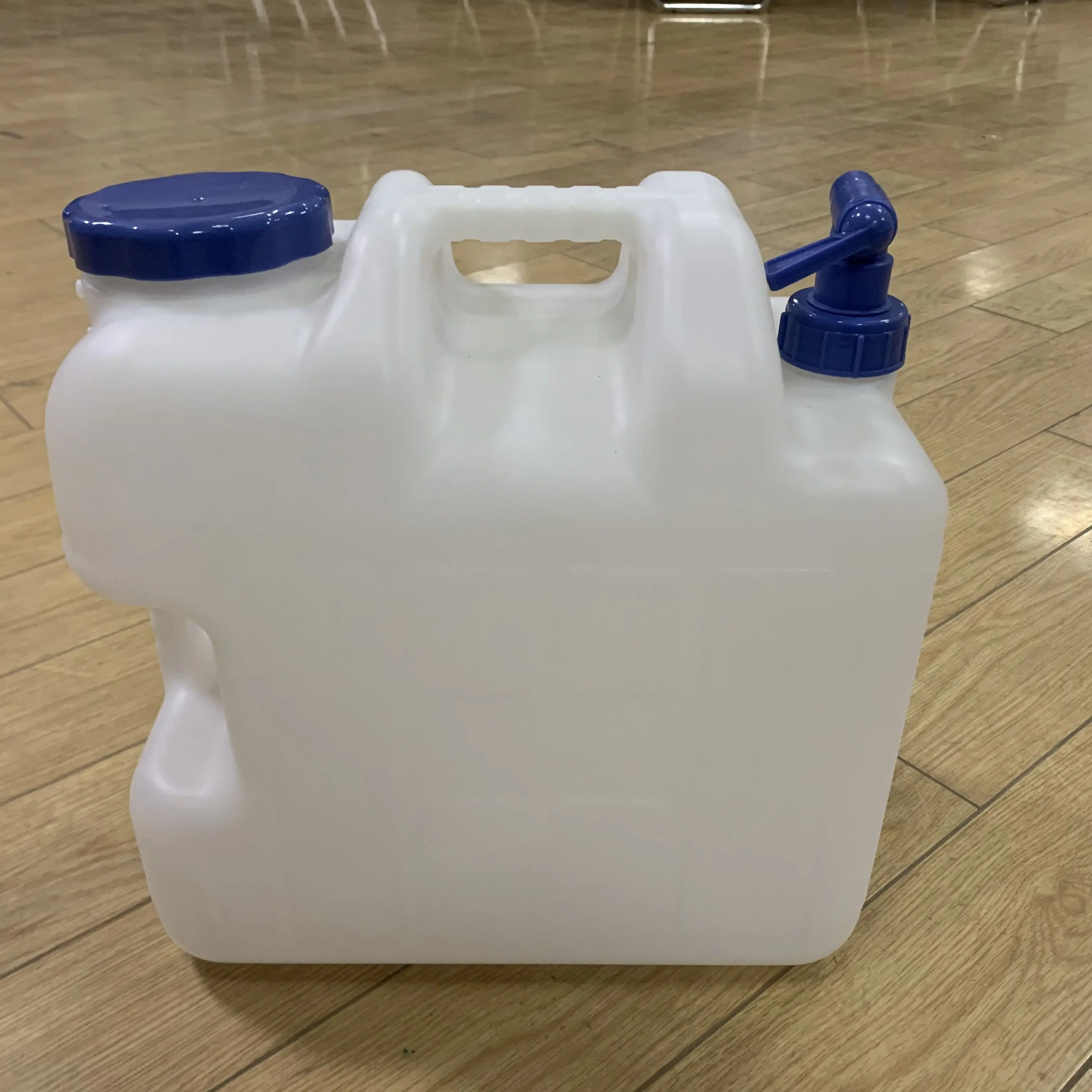 25L plastic water can