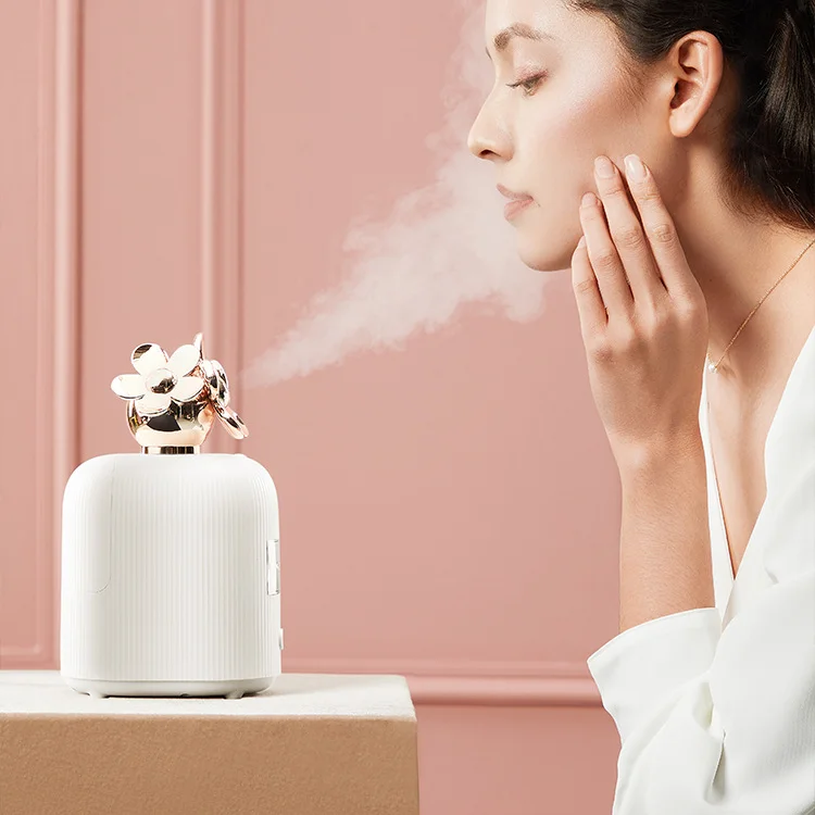 
domestic nano spray water replenishing instrument nano facial portable mini face mist mini cosmetic nano facial mist sprayer 