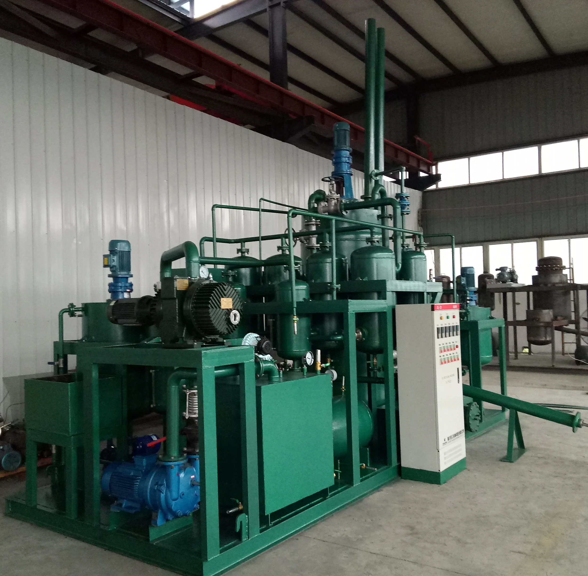 Equipment for distillation of waste oil into diesel fuel