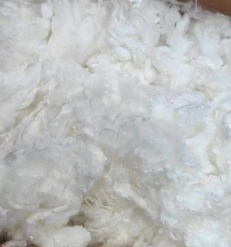 Inexpensive natural and environmentally friendly raw bamboo fiber