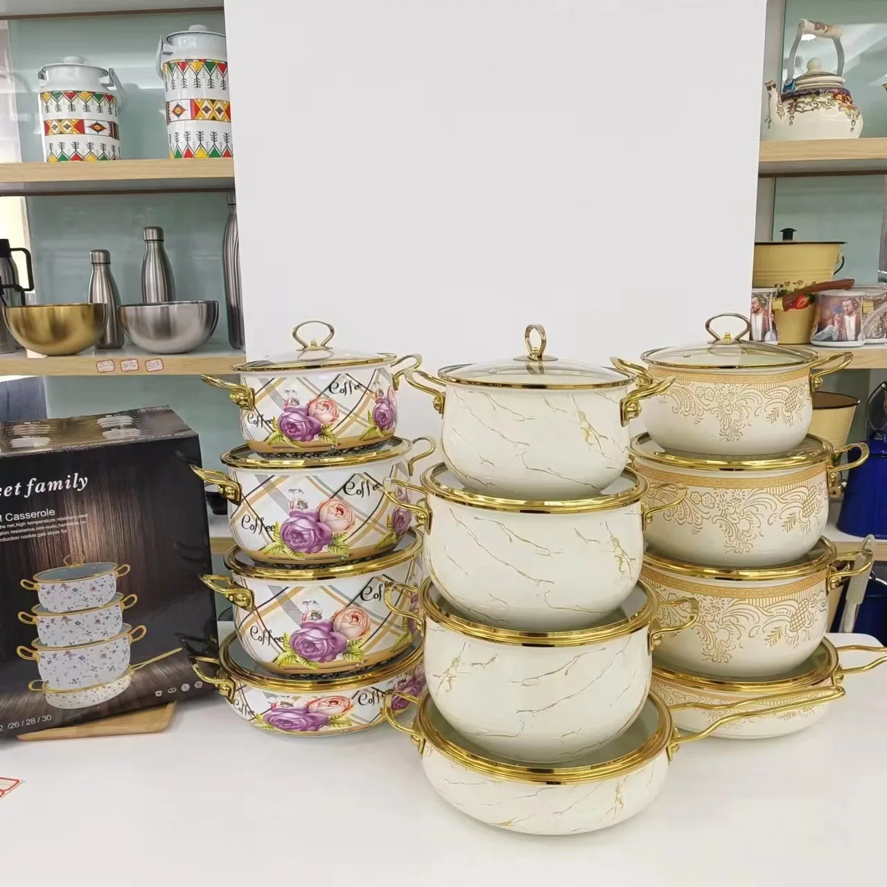 Boyang New Design Russian Pattern Enamel Casserole Pot Sets 4PCS Gift Pot With Two Gold Coating Handle Enamel Soup Pot