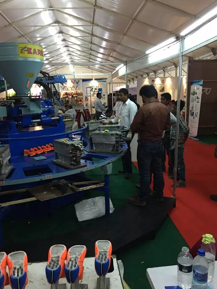 
PVC air blowing injection moulding making machine 