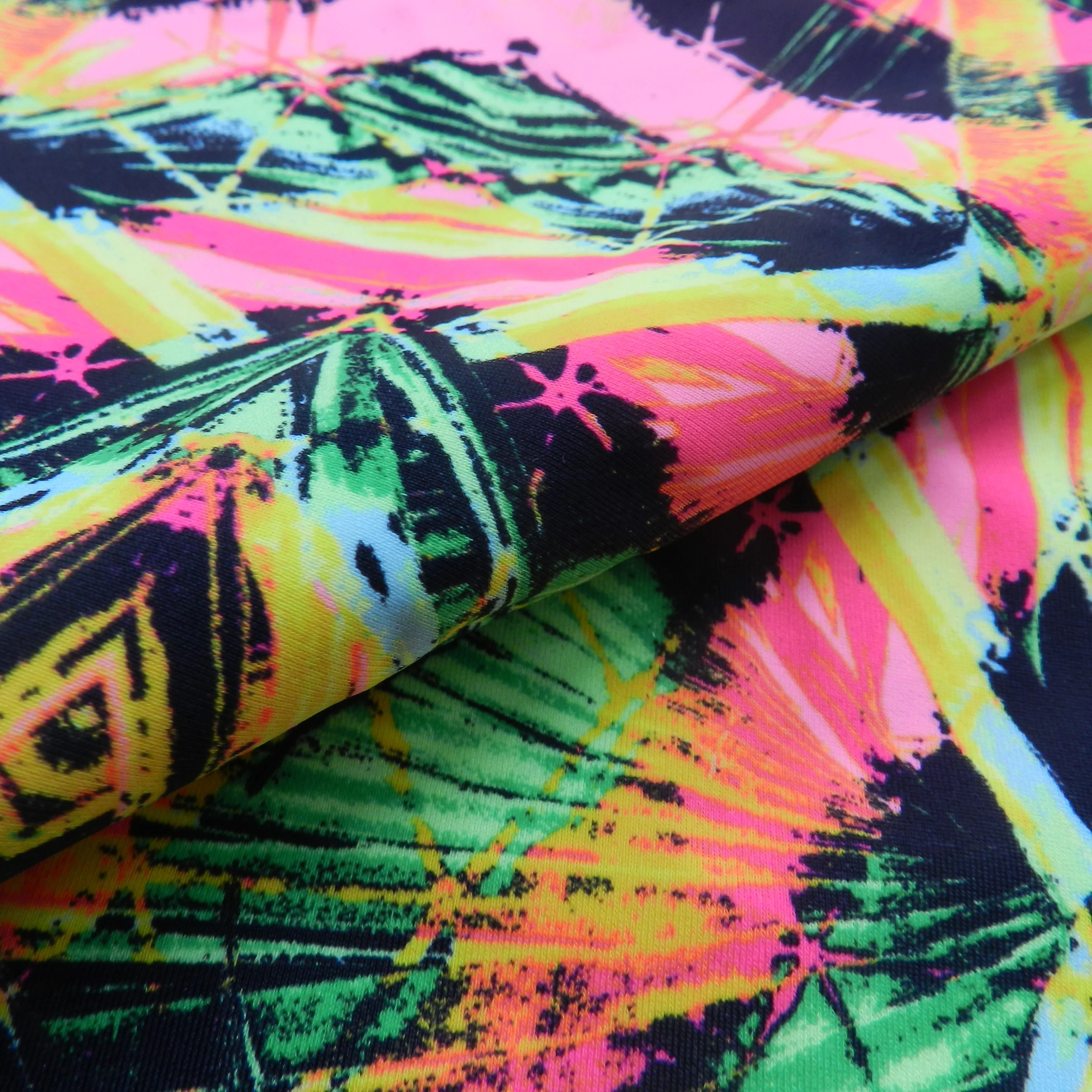 Fashionable printed 82% nylon 18% spandex stretchy fabric warp knit fabric for swimwear